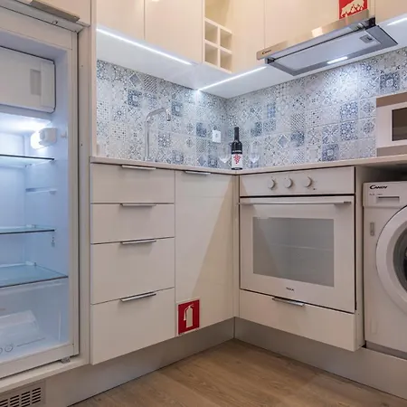 Lovelystay - 1bdr Cozy Flat In Heart Of Apartman *