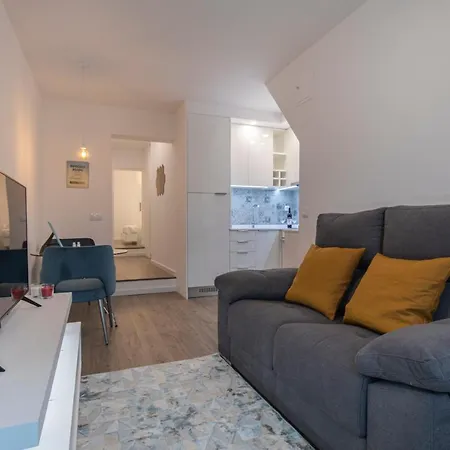Lovelystay - 1bdr Cozy Flat In Heart Of