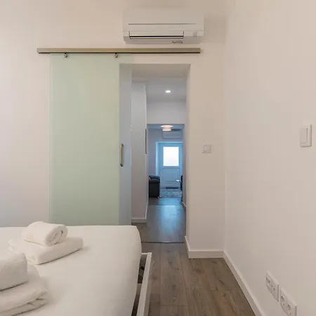 Lovelystay - 1bdr Cozy Flat In Heart Of Lisbona